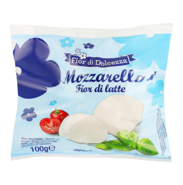 Сир 40% м'який з коров'ячого молока у розсолі Mozzarella Fior di Dolcezza м/у 220г