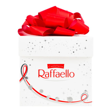 Цукерки хрусткі у кокосовій стружці з цілим мигдальним горіхом Raffaello к/у 70г