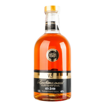 Бренді 0.5л 40% вірменський ординарний 3 роки VS Привітальний PBF пл