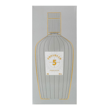 Бренді 0.5л 40% вірменський ординарний 5 років PBF к/у Бренді 0.5л 40% вірменський ординарний 5 років PBF к/у